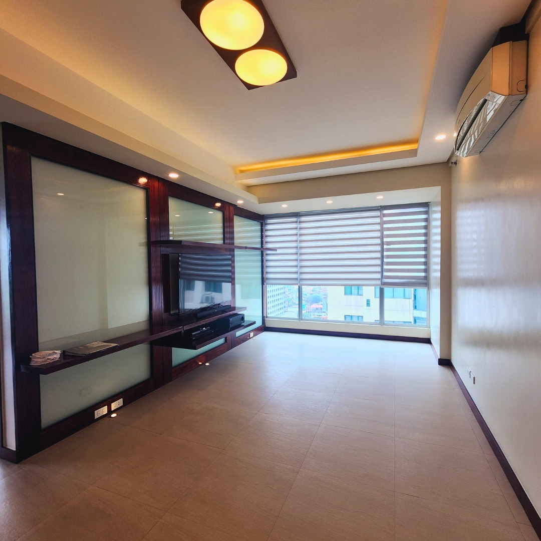(Category: ) located in . Submitted by aracasarealty (Listing ID 1266776364, Image 1). Description: .