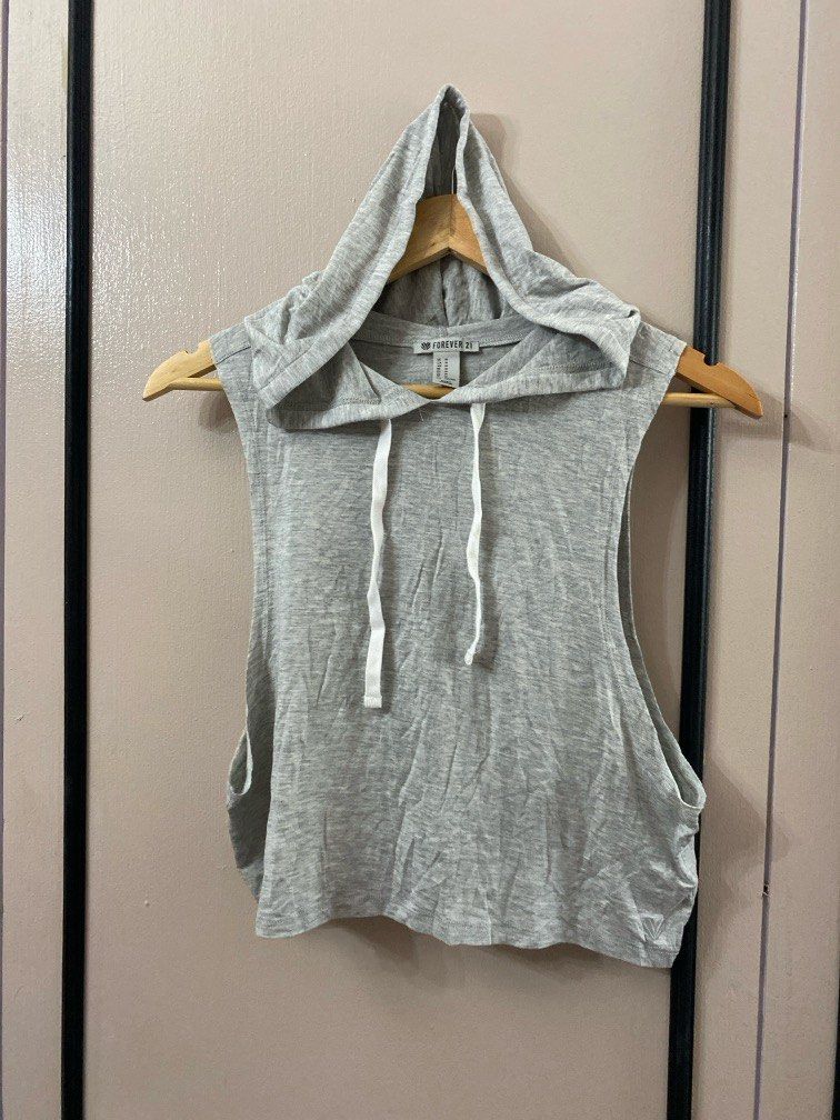 FOREVER 21 GREY HOODIE CROPPED TOP GREY ACTIVEWEAR TOP WORKOUT TOP CROPPED MUSCLE TEE WITH HOODIE Women s Fashion Activewear on Carousell