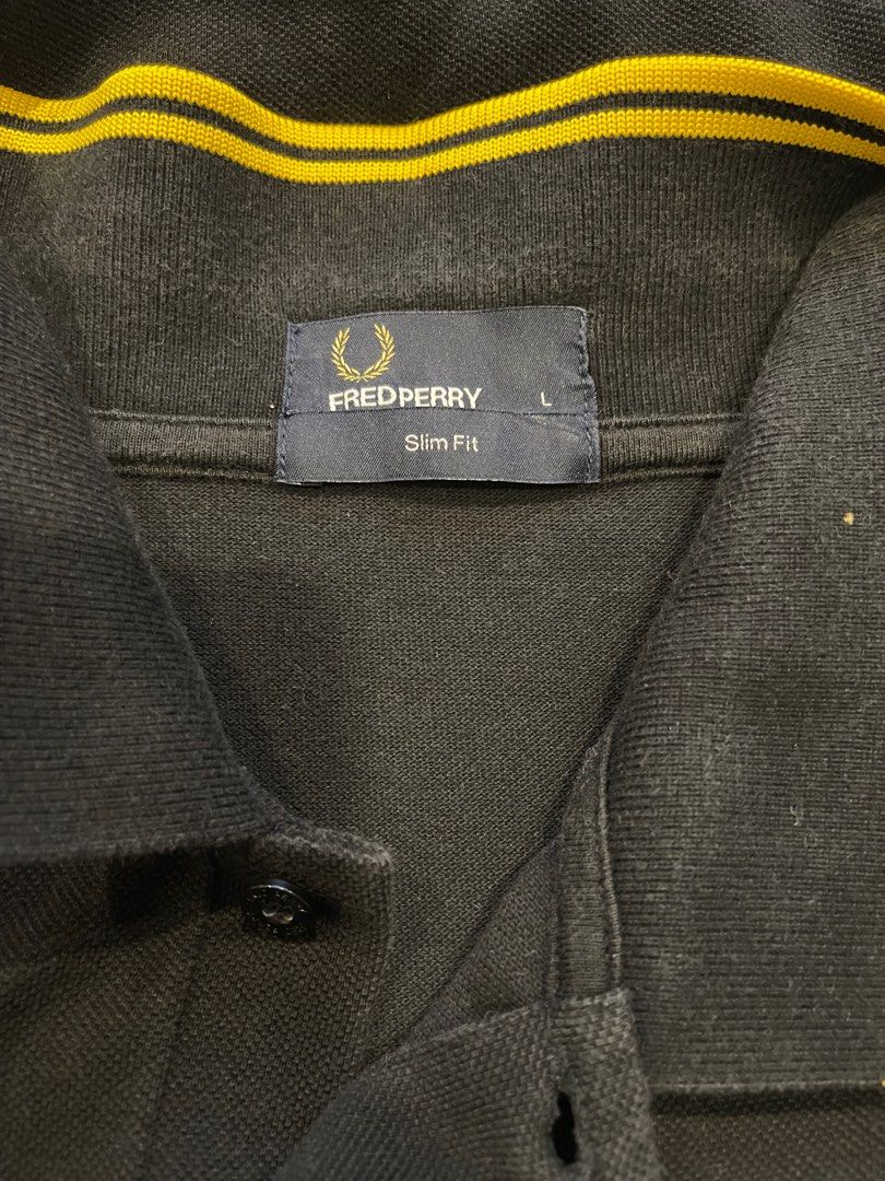 Fred Perry (Category: Tshirts & Polo Shirts ) located in Quezon City. Submitted by pathdz (Listing ID 1315813807, Image 3). Description: Slim Fit Large Slightly used.