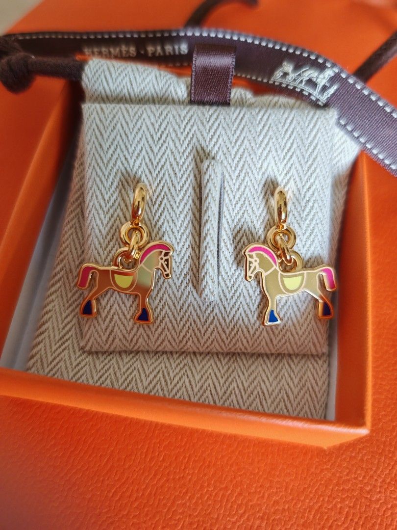 Hermes Cheval Earrings yellow gold, Women's Fashion, Jewelry
