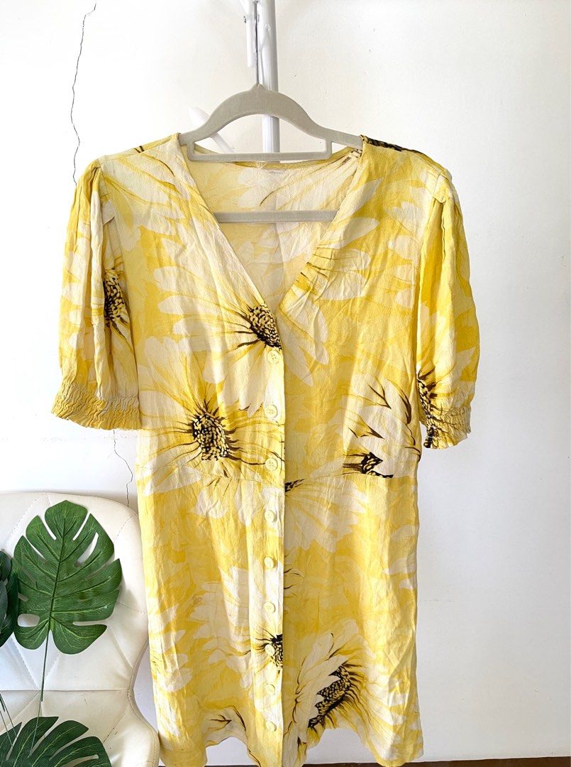 H M Sunflower Puffed Dress Women s Fashion Dresses Sets Dresses on Carousell
