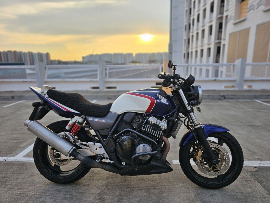 Honda CB400 Super 4 Spec 3 2008 COE EXP 01 2028 Motorcycles Motorcycles for Sale Class 2A on Carousell