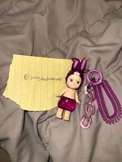 (Category: ) located in . Submitted by sonnydeclutterz00 (Listing ID 1315853161, Image 1). Description: .