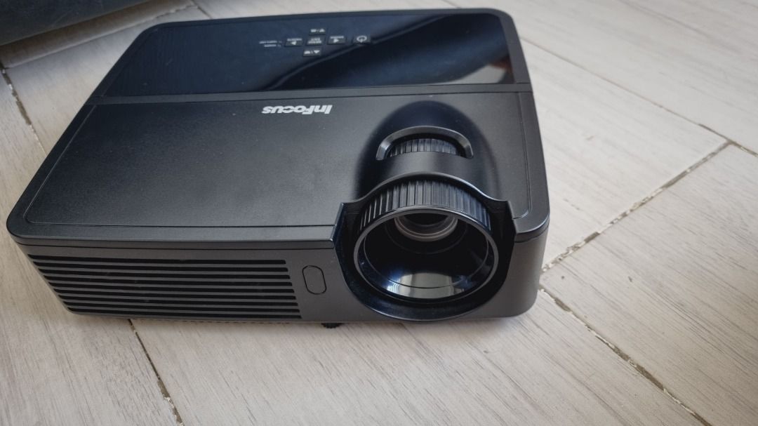 Infocus Projector with Screen and Stand, TV & Home Appliances, TV ...