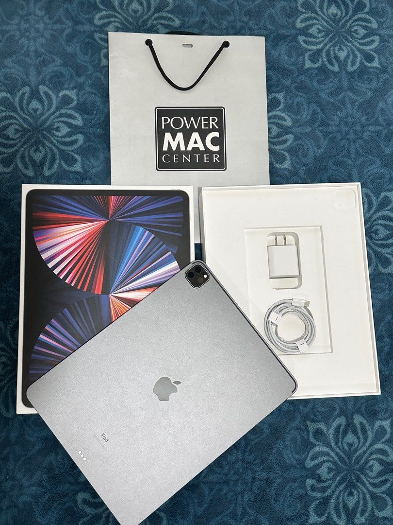iPad Pro M1 12.9-in (5th Generation) 256gb (Category: iPad) located in Valenzuela. Submitted by _heysoftie (Listing ID 1315802794, Image 3). Description: iPad Pro 12.9" (5th Generation M1) 256gb in Space Gray - WiFi Only updated to latest iPadOS 17.5.1 no any scratches or dents no any history of repair no any hidden issue all functions are working still in immaculate condition comes with cable and adapter bought at Power Mac Center – Greenbelt 3 