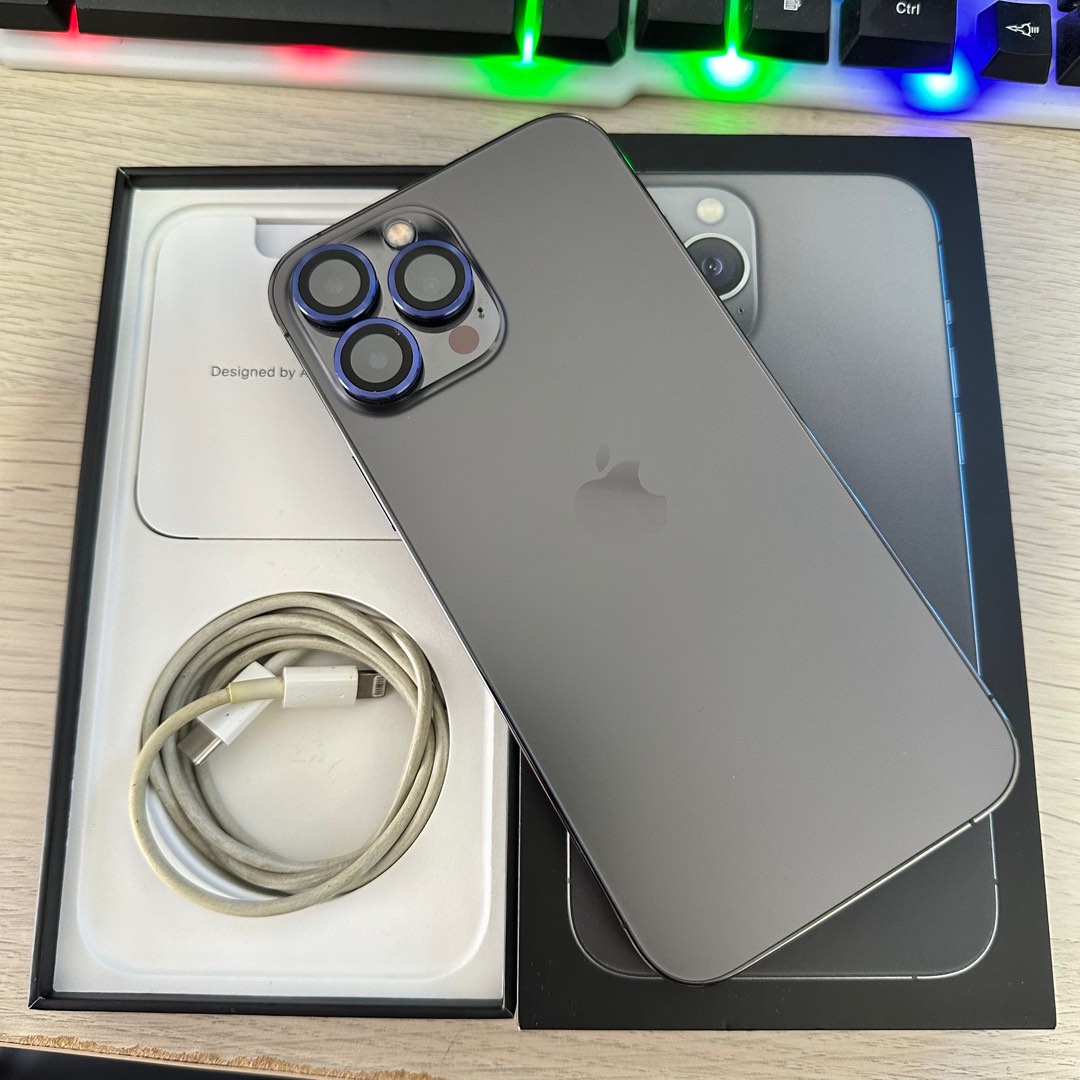 Acheter iPhone 13 Pro Max 256Go Graphite Renewed - État Excellent