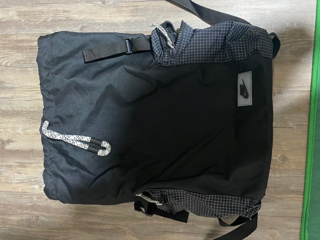 Nike, Eiger (Category: Backpacks) located in Singapore. Submitted by ming36 (Listing ID 1315733498, Image 1). Description: Lightly used haversack. Selling off cheap. $20 each.