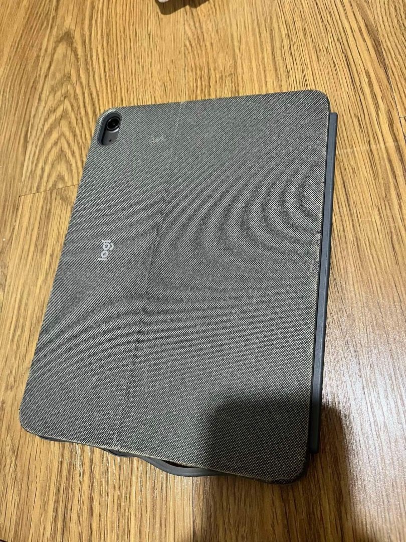 Logitech combo touch for ipad air (Category: Cases & Sleeves) located in Manila. Submitted by ilyilyily (Listing ID 1315759305, Image 1). Description: Logitech combo touch for ipad air 100% working, issues aesthetic lang (see last pic). Got it for 8500. Rfs: upgrade *Shipping care of buyer*.