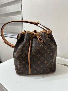 (Category: ) located in . Submitted by luxuryinmyclowset (Listing ID 1315835263, Image 1). Description: .