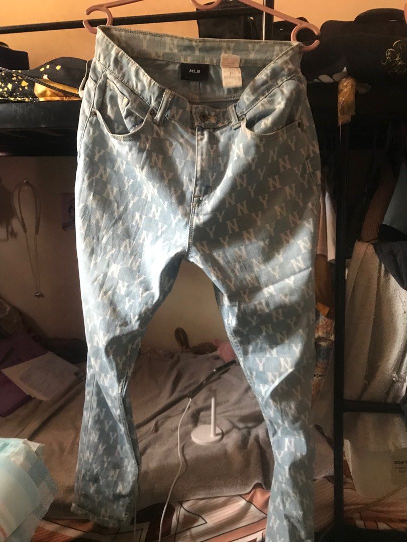 MLB NY PANTS (Category: Activewear) located in Manila. Submitted by jabjabthriftplace (Listing ID 1315751432, Image 1). Description: MLB NY pants 28 to 30 Excellent condition No issue just need to rewash.