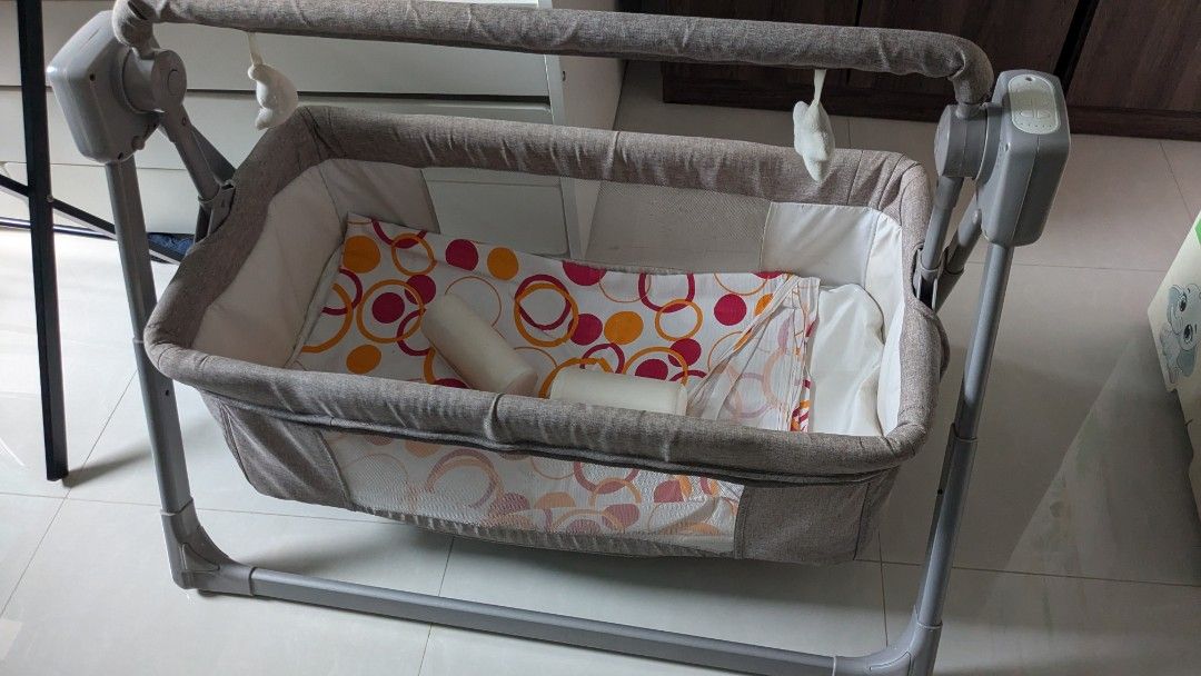 Used baby cradle discount