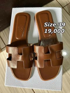 (Category: ) located in . Submitted by graciasluxurybag (Listing ID 1315739580, Image 1). Description: .