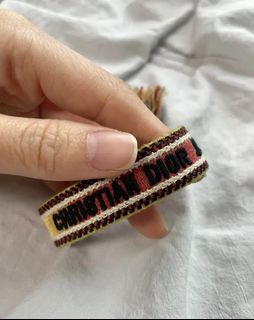 (Kategori: ) berada di . Dikirim oleh triwidyastuti (ID iklan 1315742291, Gambar 1). Deskripsi: .