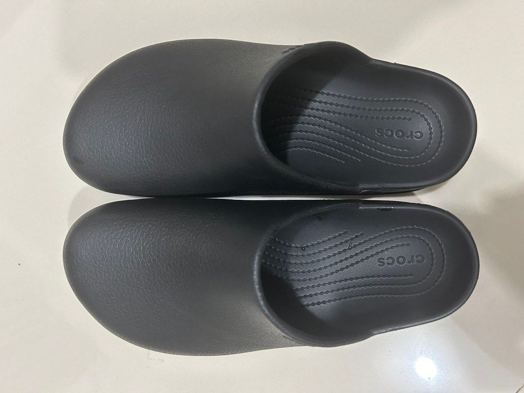 Sendal cross dylon Fesyen Pria Sepatu Sandal di Carousell