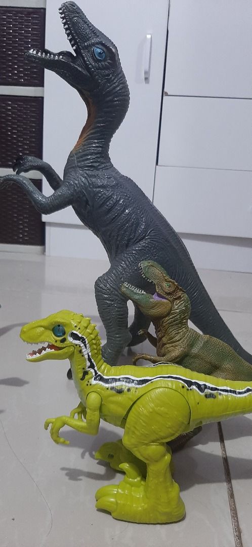Take all dinosaur toy big and medium sizes (Category: Kids Toys) located in Mendez-Nunez. Submitted by dollforless (Listing ID 1315703052, Image 2). Description: Take all dinosaur toy big and medium sizes Yung gree not working na.