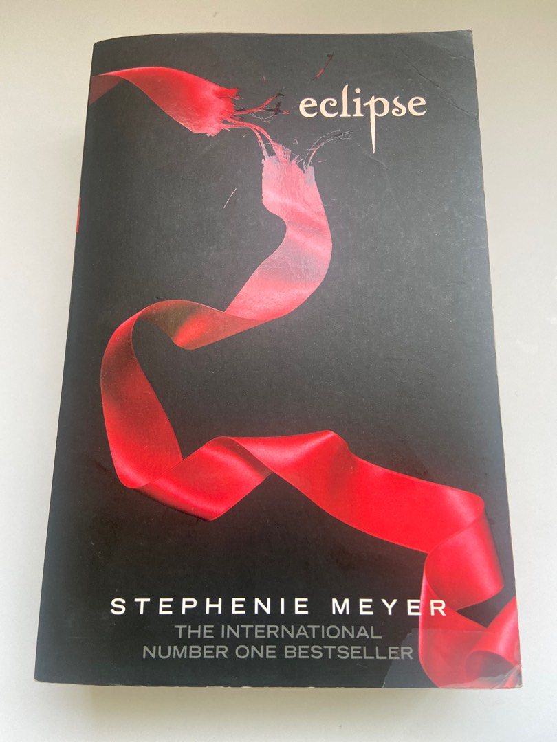Twilight ~Eclipse （分類：小說及非小說）位於 Hong Kong。 由 jackie_bb 提交（商品編號 1315889515，圖片 1）。簡介： 。