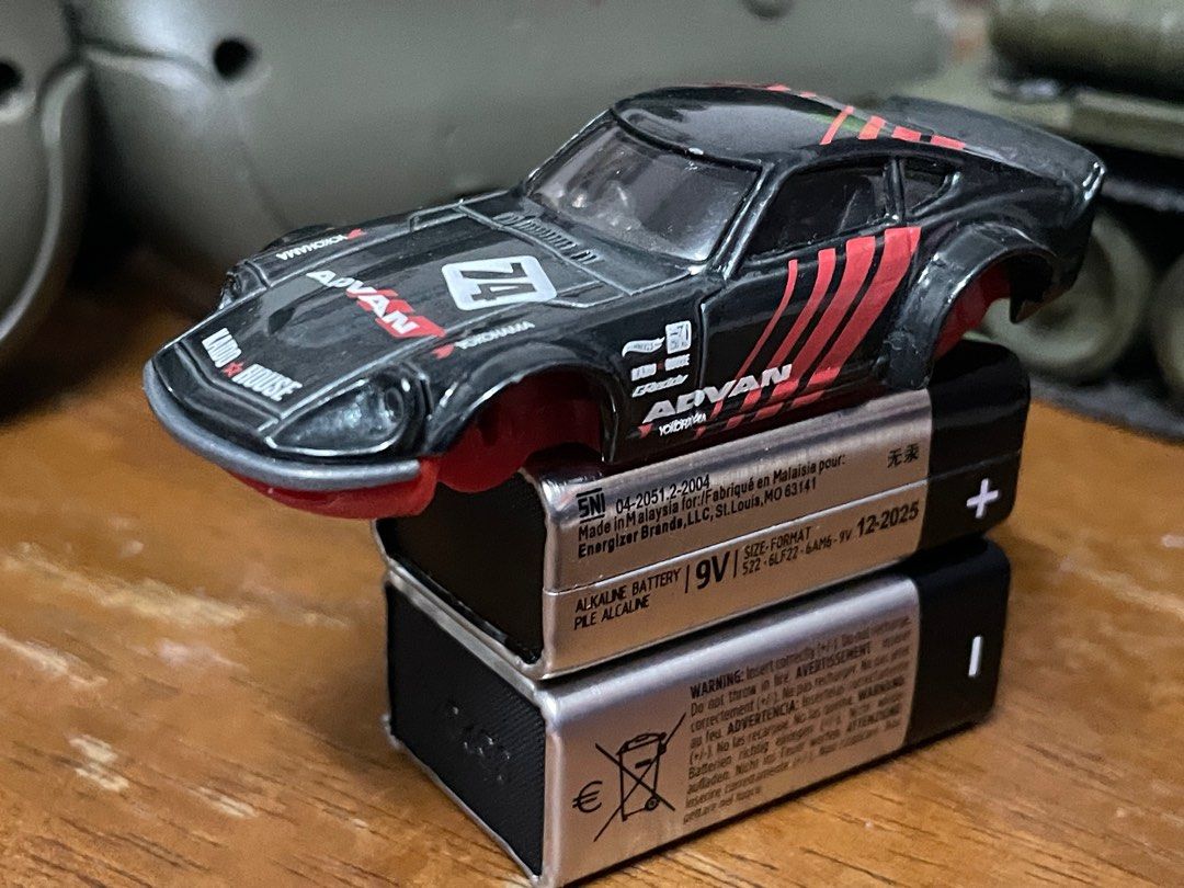 Unrivet Hot Wheels Super Treasure Hunt Nissan Fairlady Z Hobbies Toys Toys Games on Carousell