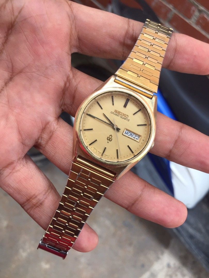 Vintage SEIKO GRAND QUARTZ 4843-8110 Cap Gold Case, Men's Fashion