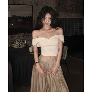 crops & off shoulder Collection item 1