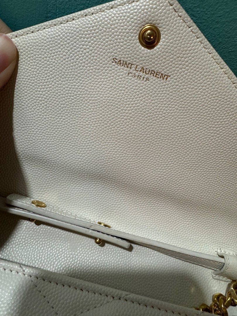 YSL WOC (Category: Luxury Bags & Wallets) located in Quezon City. Submitted by rachellec (Listing ID 1315801442, Image 3). Description: With box, dustbag, cards.