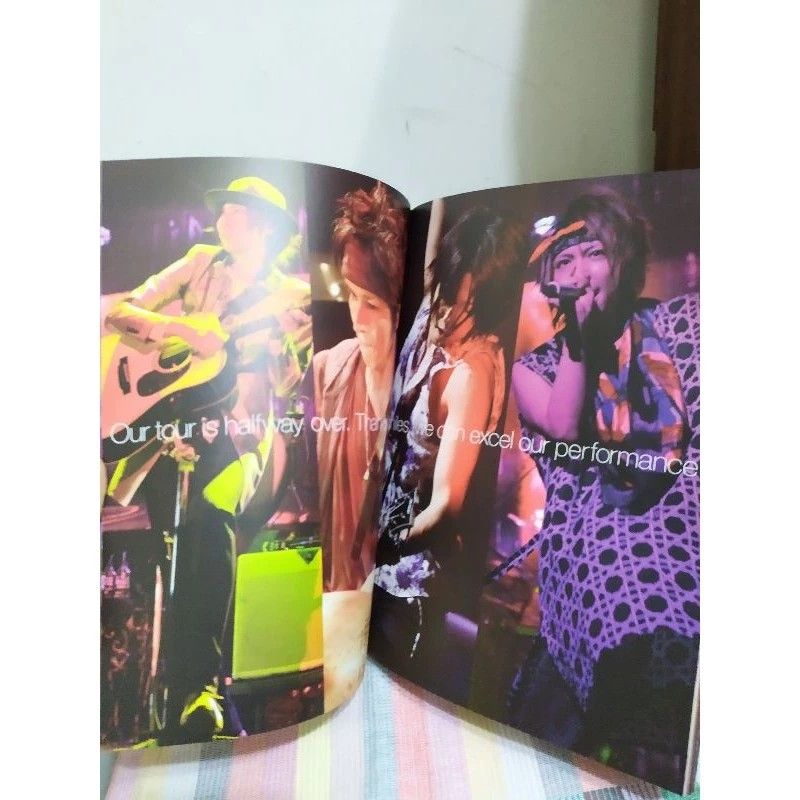 シド（SID） 演唱會寫真集【SID Tour Document Graph II - Tour 2009 hikari】, 書籍、休閒與玩具,  書本及雜誌, 雜誌在旋轉拍賣