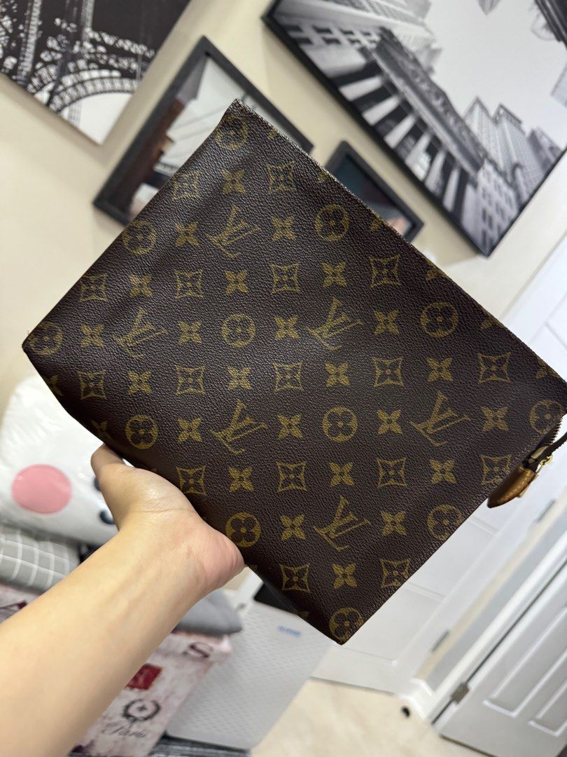 Authentic Louis Vuitton Toiletry 26 (Category: Luxury Bags & Wallets) located in Manila. Submitted by ganned (Listing ID 1316045080, Image 1). Description: Lightly used Louis Vuitton Toiletry 26 in Monogram Great condition. No peelings. Rank AB to near A condition.