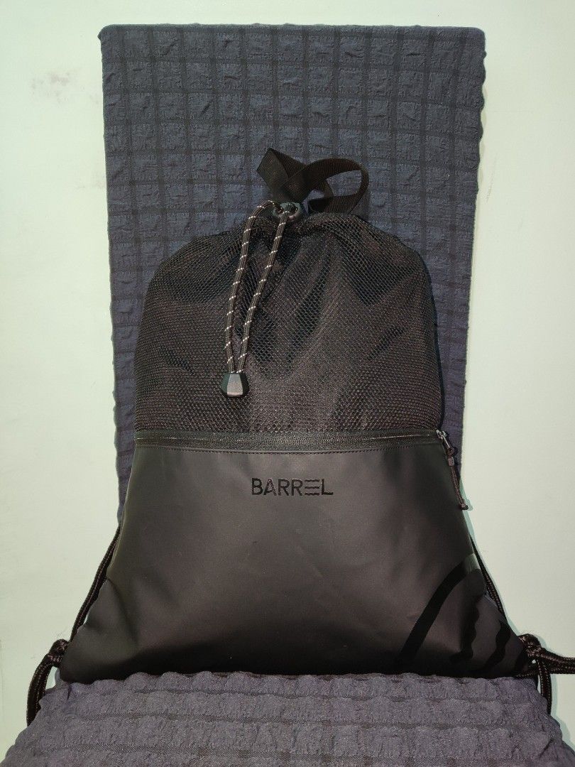 Barrel drawstring bag (Category: Luxury Bags & Wallets) located in Baguio. Submitted by bob.thrifter_03 (Listing ID 1315990864, Image 1). Description: Barrel draw string bag ‼️ Watter proof ‼️ With zipper compartment outside ‼️ Super excellent condition ‼️ Yours for 480 🙂🙂.