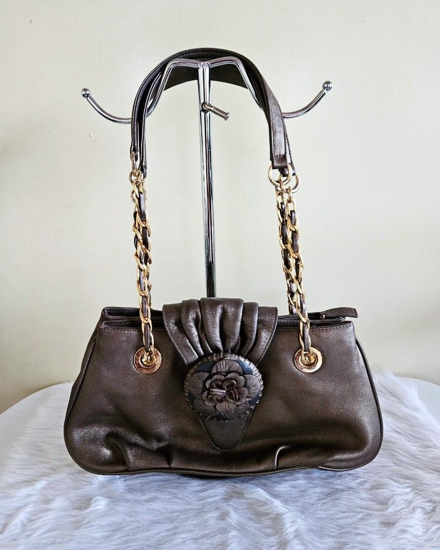 Countess Mara shoulder kili bag Women s Fashion Bags Wallets Shoulder Bags on Carousell