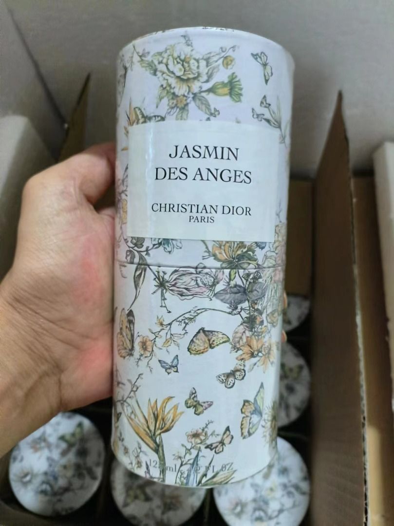 Dior Jasmin des Anges Limited Edition Eau de Parfum Unisex 125ml (Category: Fragrance) located in Ajax. Submitted by universeofperfumescanada (Listing ID 1315949820, Image 2). Description: Best Use Before Dec 2026.