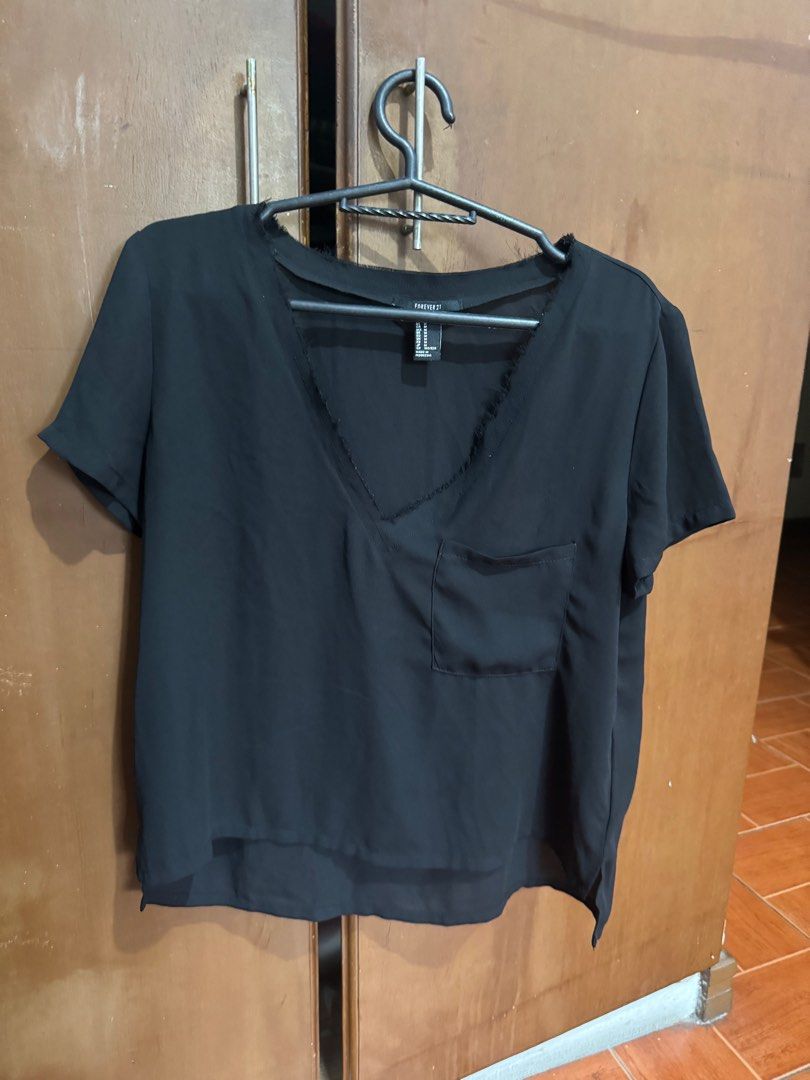 Forever 21 Black Blouse Women s Fashion Tops Blouses on Carousell