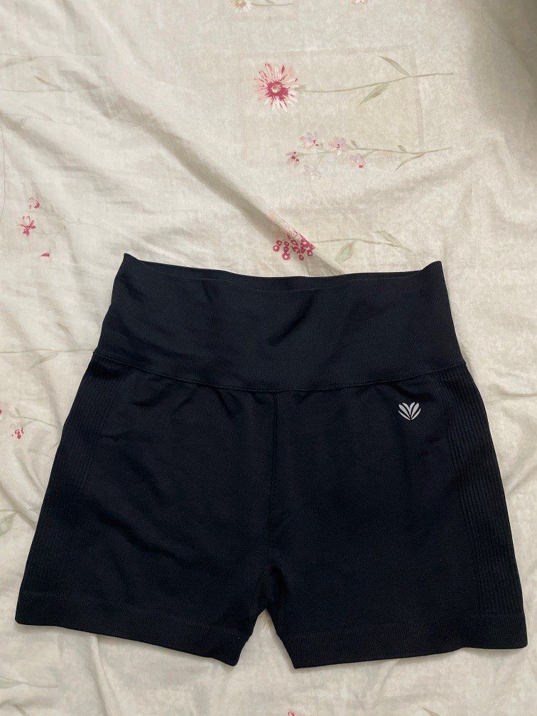 Forever 21 woman yoga pants bought at RM 60 Women s Fashion Activewear on Carousell