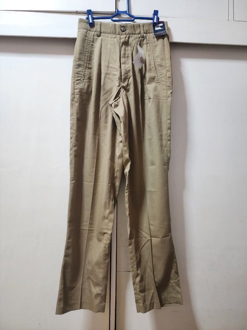 G2000 Beige Trousers (Category: Trousers) located in San Miguel. Submitted by findsfrom.mars (Listing ID 1316063231, Image 1). Description: G2000 Beige Trousers BNWT Condition: 10/10 Size on tag: 27 Working pockets, button, & zipper Not thrifted;Bought from US Measurement: Waist: 26 in Hips: 36 in Rise: 13 in Length: 41 in.