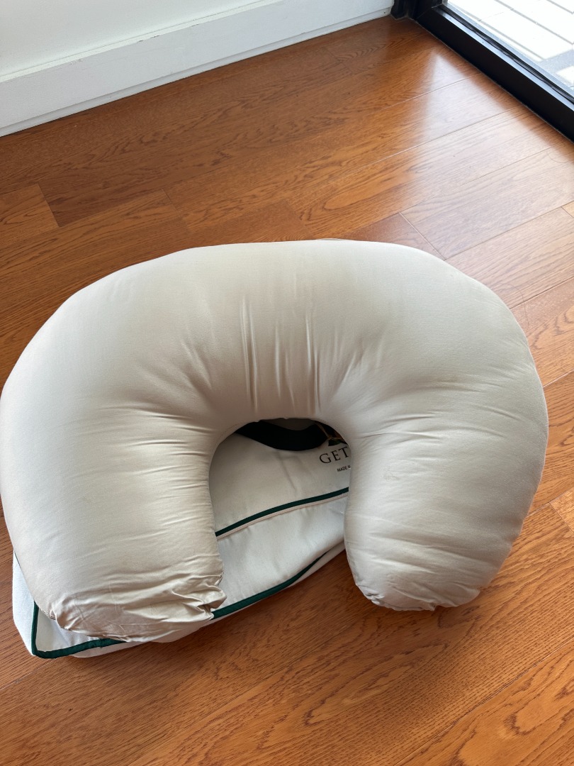 Getha Nursing Pillow Cover