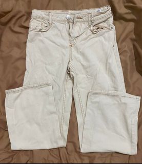 (Category: ) located in . Submitted by declutthrifts (Listing ID 1316019080, Image 1). Description: .