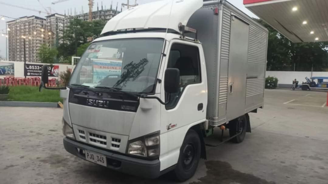 Isuzu Elf NHR Closevan 10ft (Category: Heavy Vehicles) located in Antipolo. Submitted by antipolo_autozone (Listing ID 1313902035, Image 1). Description: For sale or open For swap & Financing. Isuzu Elf 4Hf1. Close van. Manual Transmission Diesel. Single Tires 10ft. All new tires . 4HF1 Engine. Very good condition in or Out. Call Fast Transaction Antipolo city Area 09157233358.09424893311..
