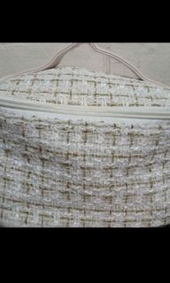 (Category: ) located in . Submitted by declutter.shop3 (Listing ID 1316020758, Image 1). Description: .