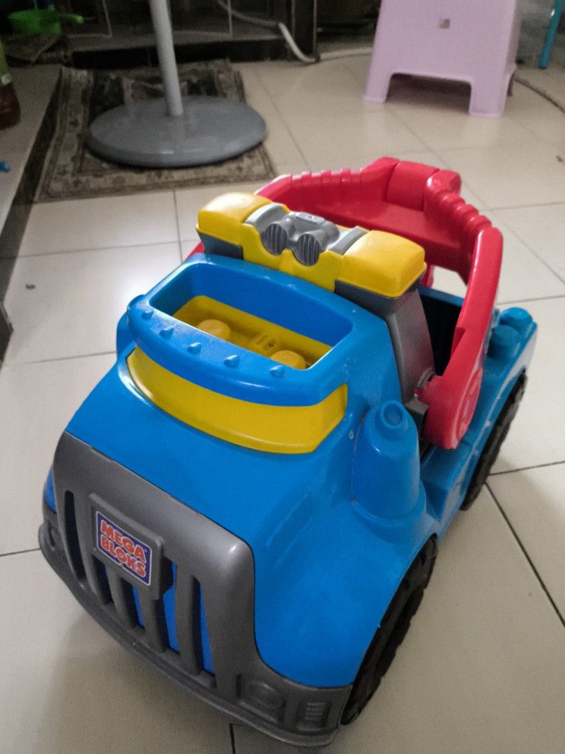 Crazy sale Mega Bloks VINTAGE Tow Build Truck