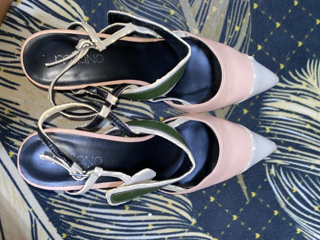 Milano Heels (Category: Heels) located in Caloocan City. Submitted by vasquez_shells (Listing ID 1315997133, Image 1). Description: medyo nagcchip na yung paint sa bandang heels niya .