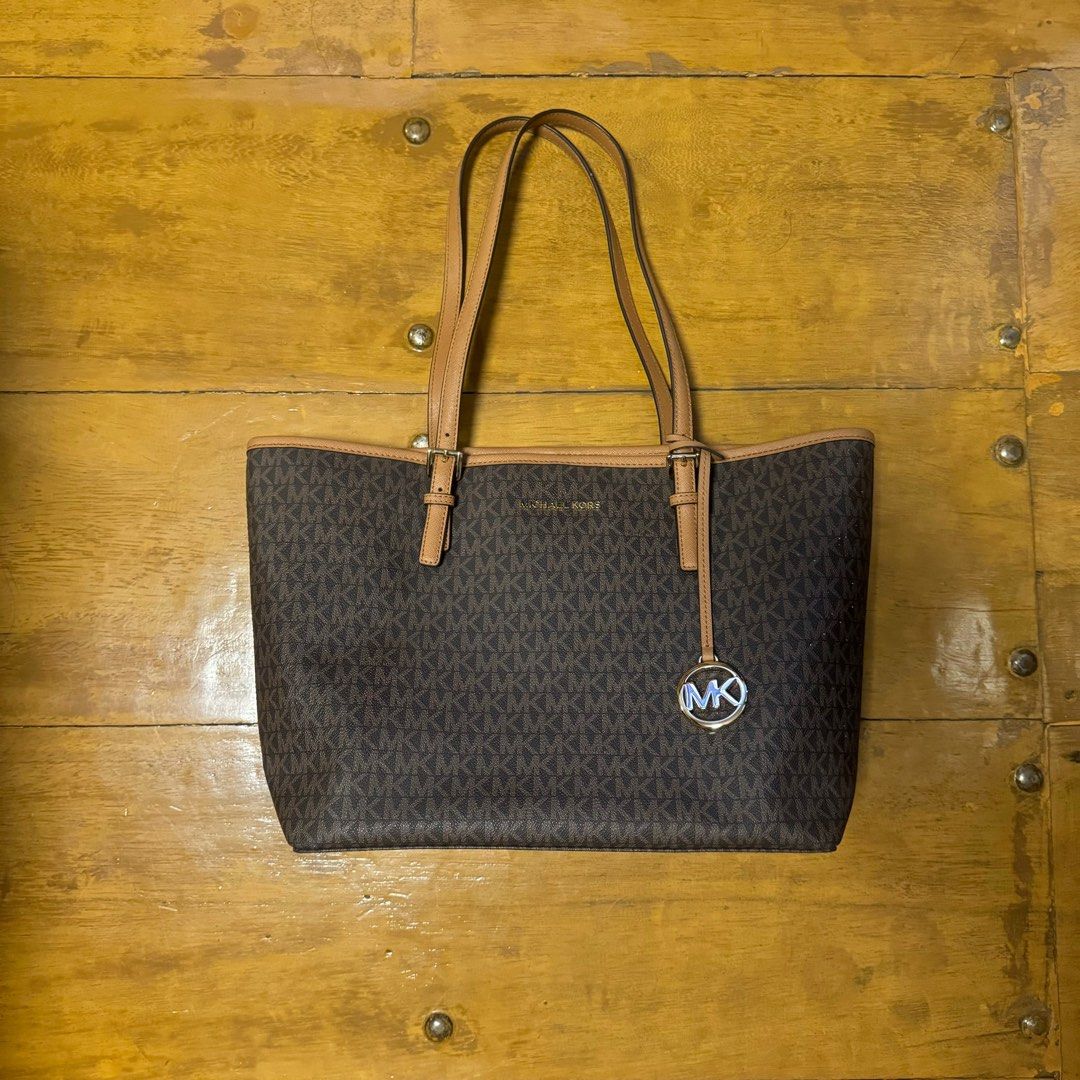 MK Michael Kors Jet Set Travel Medium Carryall Tote Bag Luxury Bags Wallets on Carousell