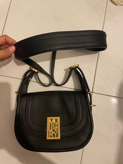 (Category: ) located in . Submitted by preloved.db (Listing ID 1315928458, Image 1). Description: .