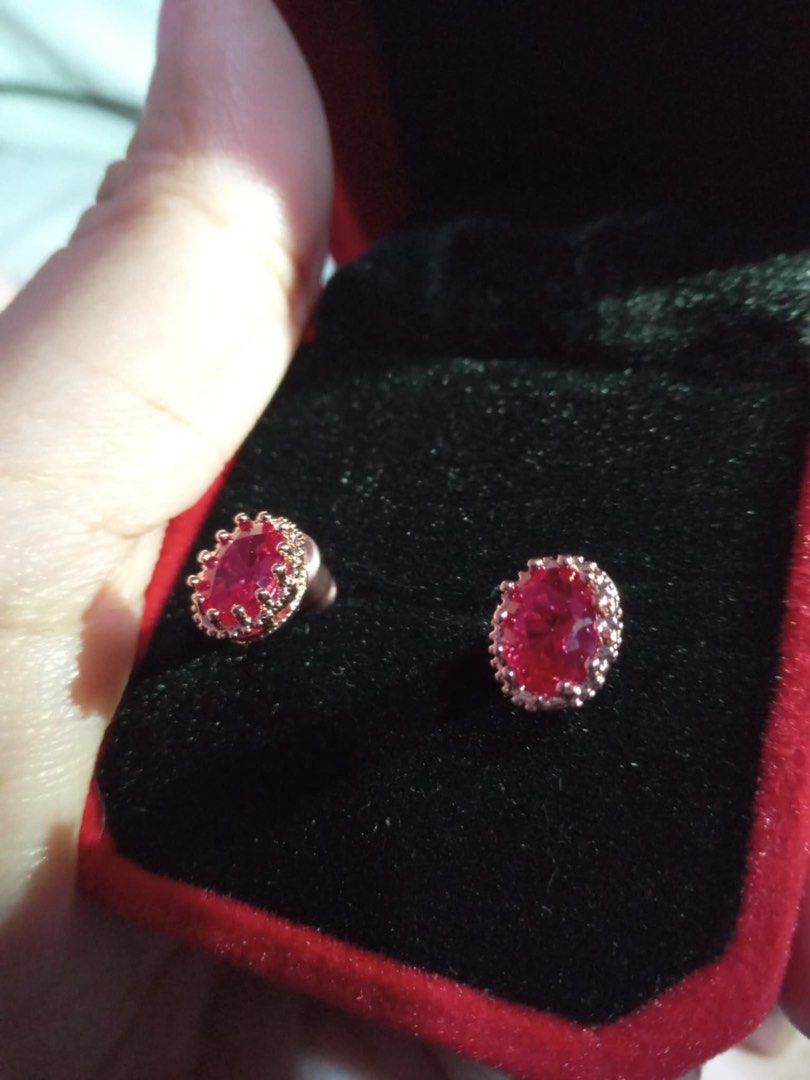 Natural Ruby Stone Stud Earring S925 (Category: Earrings) located in Caloocan City. Submitted by levres_good_collection07 (Listing ID 1315905646, Image 3). Description: Natural Ruby Stones Oval Shaped Stud Earring S925 Sterling Silver Setting Rose Gold Plated 8x6mm stone S925 lock/pakaw UV light reactive With Free Box.