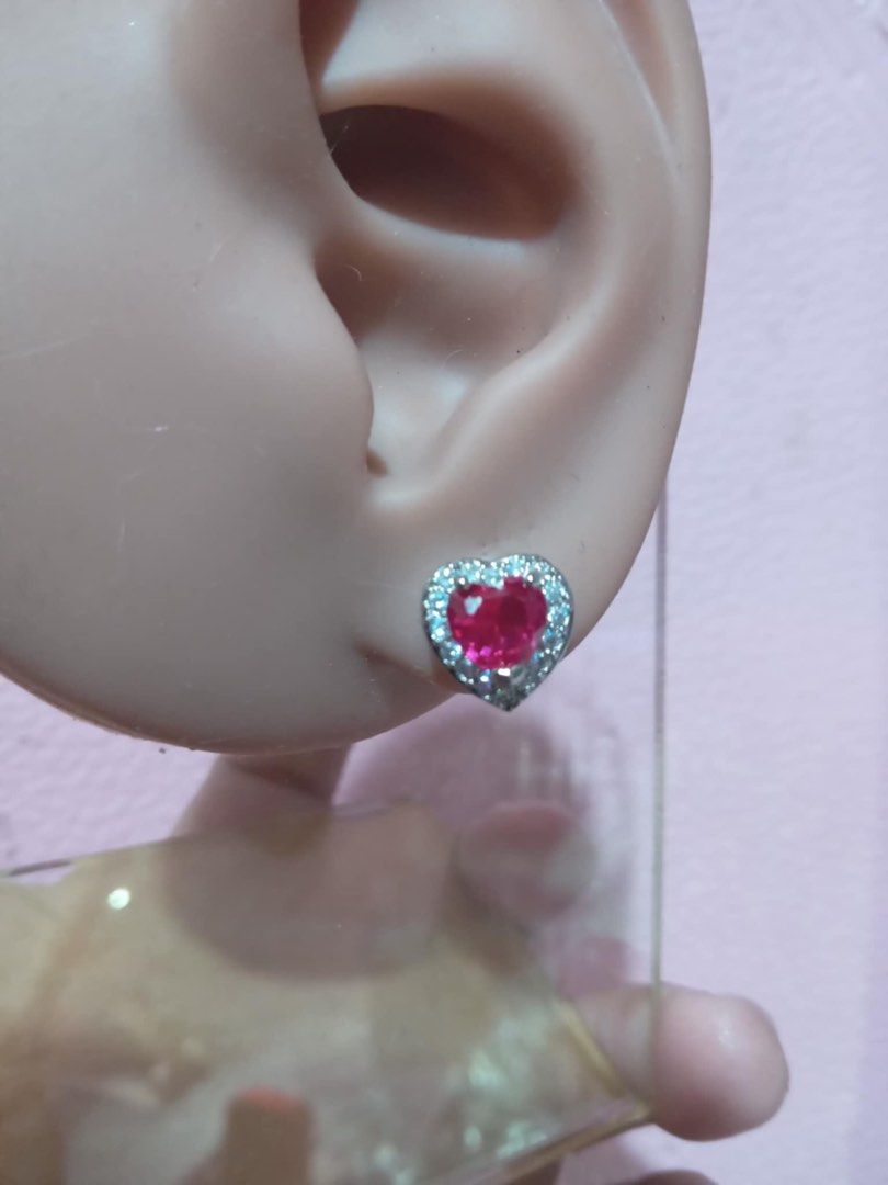 Natural Ruby Stud Earring S925 (Category: Earrings) located in Caloocan City. Submitted by levres_good_collection07 (Listing ID 1315913097, Image 2). Description: Natural Ruby Stones UV light reactive Heart Stud Earring S925 Sterling Silver Setting 9x6mm size With free box.