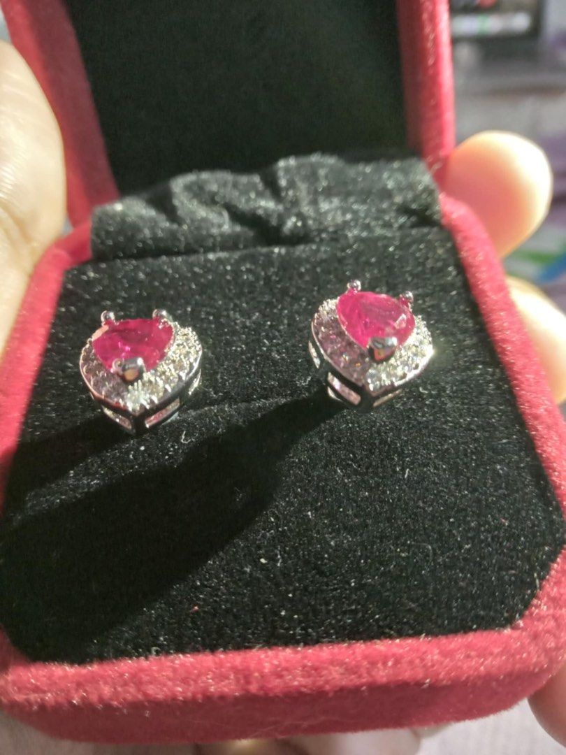 Natural Ruby Stud Earring S925 (Category: Earrings) located in Caloocan City. Submitted by levres_good_collection07 (Listing ID 1315913097, Image 3). Description: Natural Ruby Stones UV light reactive Heart Stud Earring S925 Sterling Silver Setting 9x6mm size With free box.