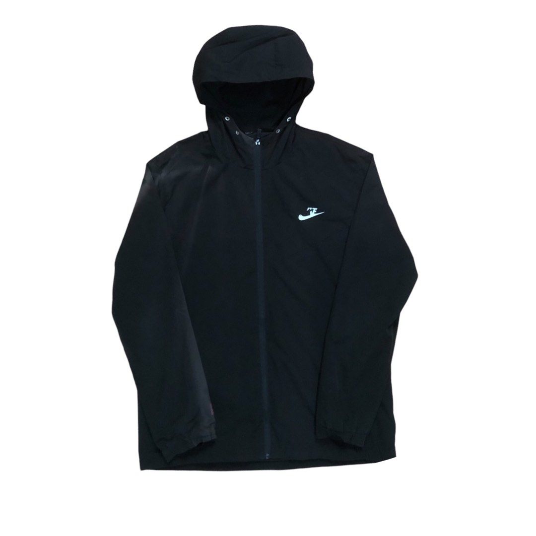 NIKE TECH (Category: Activewear) located in San Fernando. Submitted by unc_thrifts (Listing ID 1315582009, Image 1). Description: .