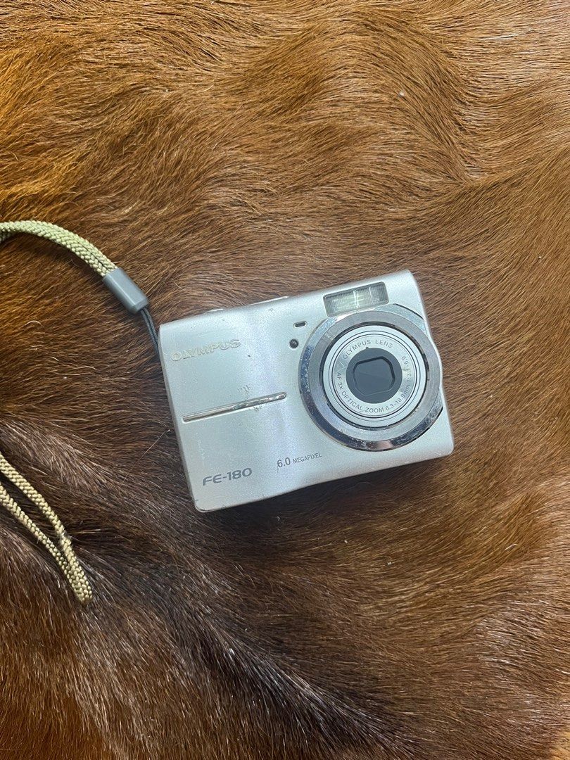 olympus fe-180 digital camera digi cam, Photography, Cameras on Carousell