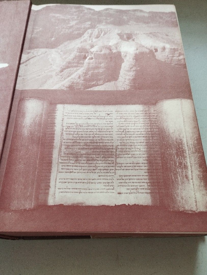 Pictorial Bible Dictionary (Category: Religion Books) located in Orani. Submitted by sulitdeals1215 (Listing ID 1315960111, Image 3). Description: .