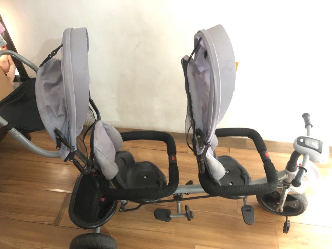 Sepeda roda 3 anak kembar, Bayi & Anak, Kereta, Kursi Goyang