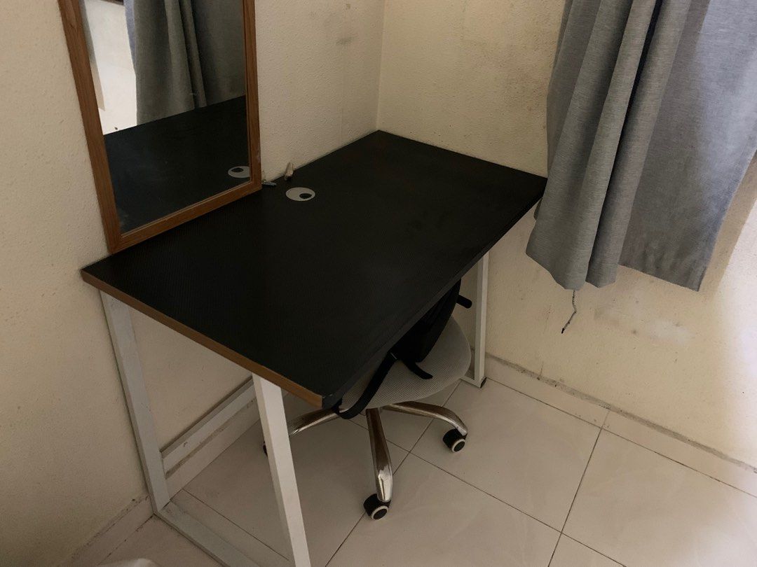 study table (Category: Tables & Sets) located in Singapore. Submitted by mr.zhg (Listing ID 1316007354, Image 1). Description: Stable study table with metal frame 100*55*75cm, self collect at Pasir Ris, after dismantle then can put in taxi boot.