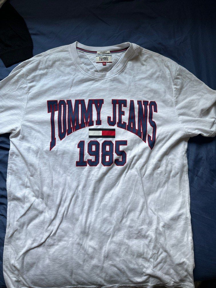 tommy jeans 1985 white logo t shirt