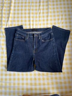 (Category: ) located in . Submitted by stashedwardrobe (Listing ID 1315957896, Image 1). Description: .
